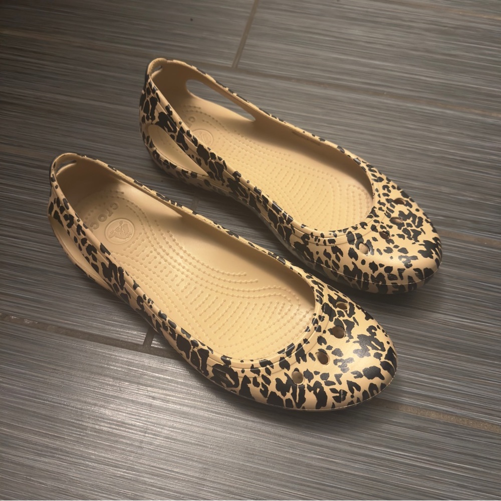 Crocs Kadee Thea Cheetah Leopard Print Ballet Flats Women’s‎ 10 W Slip On Shoes